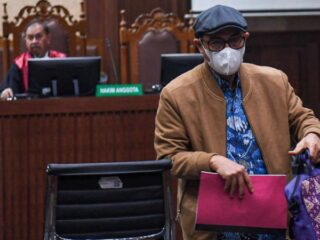 Hakim agung nonaktif Gazalba yang pernah dibebaskan dalam perkara suap, kembali didakwa terima "hadiah" Rp650 Juta