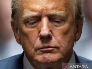 Terkait uang tutup mulut, Donald Trump dinyatakan bersalah atas 34 dakwaan