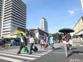 Cuaca panas landa beberapa wilayah Indonesia, BMKG: Ini penyebabnya