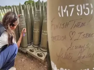 Nikki Haley dihujat setelah tulis 'Habisi Mereka' pada bom Israel penghancur Gaza