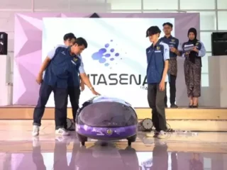Berbahan bakar hidrogen, mahasiswa ITS Surabaya ciptakan mobil balap hemat energi