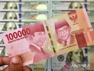 Selasa pagi rupiah menguat, naik 22 poin menjadi Rp16.372