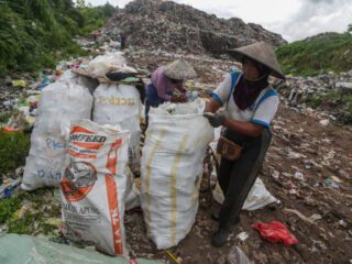 Walau miskin, tapi masyarakat Indonesia bahagia: Studi BKKBN