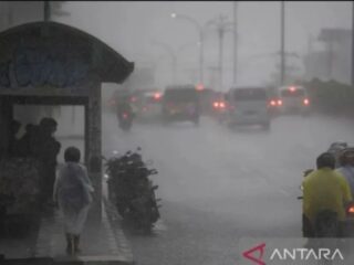 Mayoritas kota besar di Indonesia turun hujan hari ini berdasarkan prakirakan  BMKG