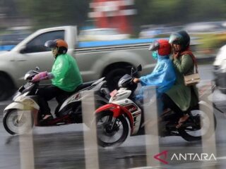 Prakiraan BMKG: Waspada hujan lebat di 21 provinsi
