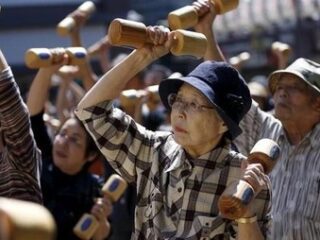 Jepang berupaya keras atasi 'krisis' penduduk akibat kaum muda enggan menikah dan memiliki keturunan