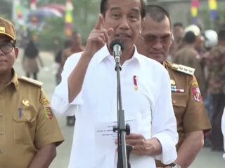 Soal pembatasan BBM mulai 17 Agustus, Jokowi: "Nda, nda, nda. Belum ada pemikiran ke sana"