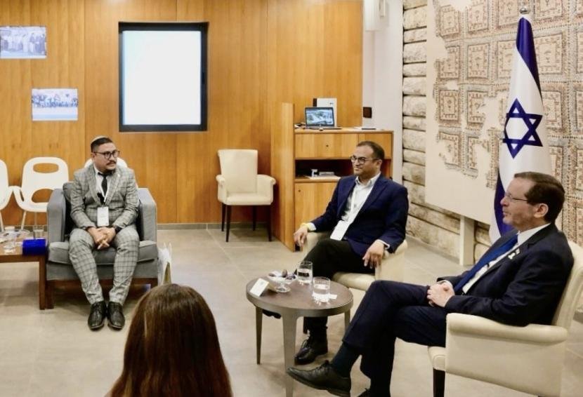 Rabi Yahudi dari Sulut bersama rombongan anggota NU bertemu Presiden Israel