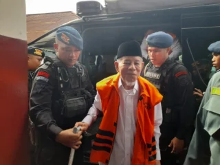 KPK mengidentifikasi sedikitnya ada 50 aset usaha terkait kasus TPPU AGK, 20 properti sudah disita