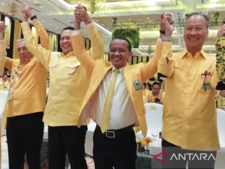 Bahlil: "Saya menerima panji Partai Golkar untuk dikibarkan di seluruh wilayah Republik Indonesia"