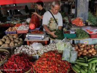 Sabtu ini, harga pangan turun: Telur Rp28.100 per kg, cabai Rp55.030 per kg