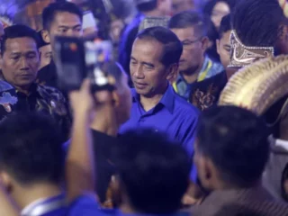 Presiden Jokowi buka-bukan soal Kaesang dan demo darurat Indonesia