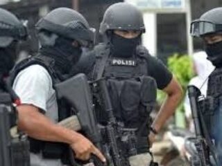 Waduh !!! Saat kedatangan Paus Fransiskus, Densus 88 tangkap tujuh penyebar teror