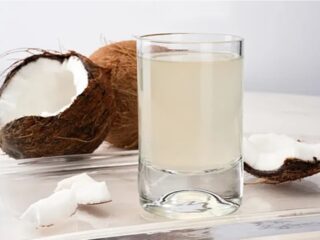 Air Kelapa, Sebaiknya Dikonsumsi Kelompok Mana Saja, Simak Manfaat Tersembunyi