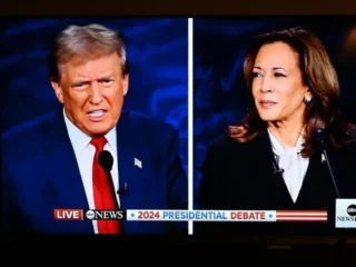 Debat Pilpres AS: Kamala Harris unggul, Trump kalah tenang