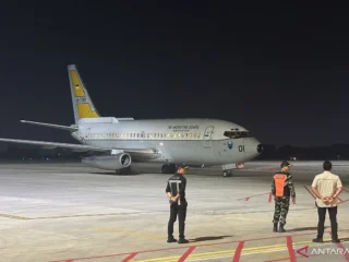 Pilot Philip Mark Mehrtens yang disandra KKB bebas. Menkopolhukam: "Philip sehat"