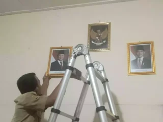 Kantor Pemerintahan mulai pasang foto Presiden Prabowo dan Wapres Gibran