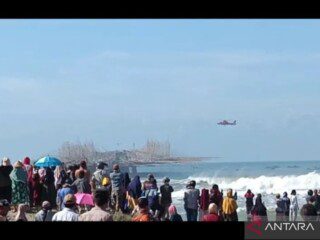 Basarnas kerahkan Helikopter untuk selamatkan 70 orang terjebak ombak besar