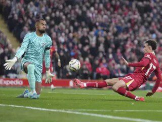 Liverpool pimpim klasemen Liga Inggris,  ditempel City dan Arsenal