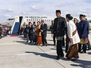 Presiden Prabowo lepas kepulangan Jokowi ke Solo
