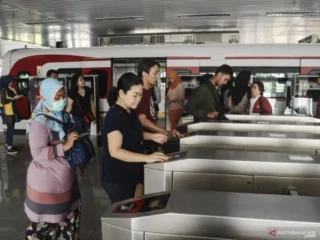 Rayakan HUT ke-79 TNI, besok tarif MRT, LRT dan Transjakarta hanya Rp1
