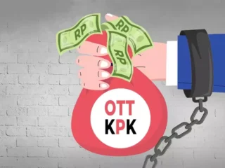 OTT di Kalsel bisa jerat gubernurnya, KPK bawa 10 koper