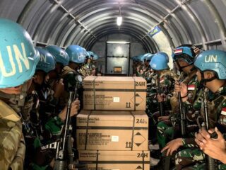 Usai dua TNI terkena serangan, Indonesia peringatkan militer Israel