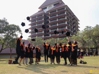 UI PTN terbaik di Indonesia versi THE WUR 2025. Ini lengkapnya