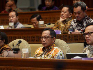 Raker dengan Komisi II DPR RI, Mendagri pertimbangkan wacana revisi UU politik