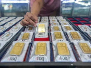 Hari ini harga emas naik Rp5.000 jadi Rp1.504.00 per gram