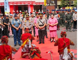 Pelepasan Eks Wakapolri, Agus Andrianto, “Terimakasih jenderal, dan selamat jalan”