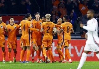 Belanda hajar Hongaria 4-0 di stadion kebanggaan Johan Cruijff Arena