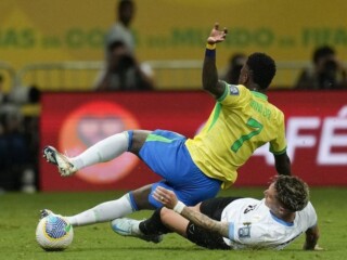 Uruguay tahan imbang Brasil di stadion 'keramat', Fonte Nova, Salvador