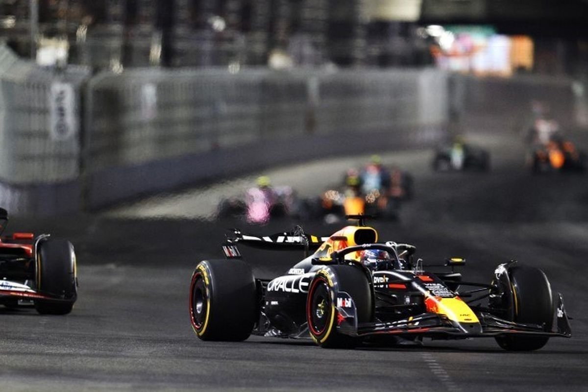 Pembalap Belanda, Max Verstappen saat balapan di La Vegas.