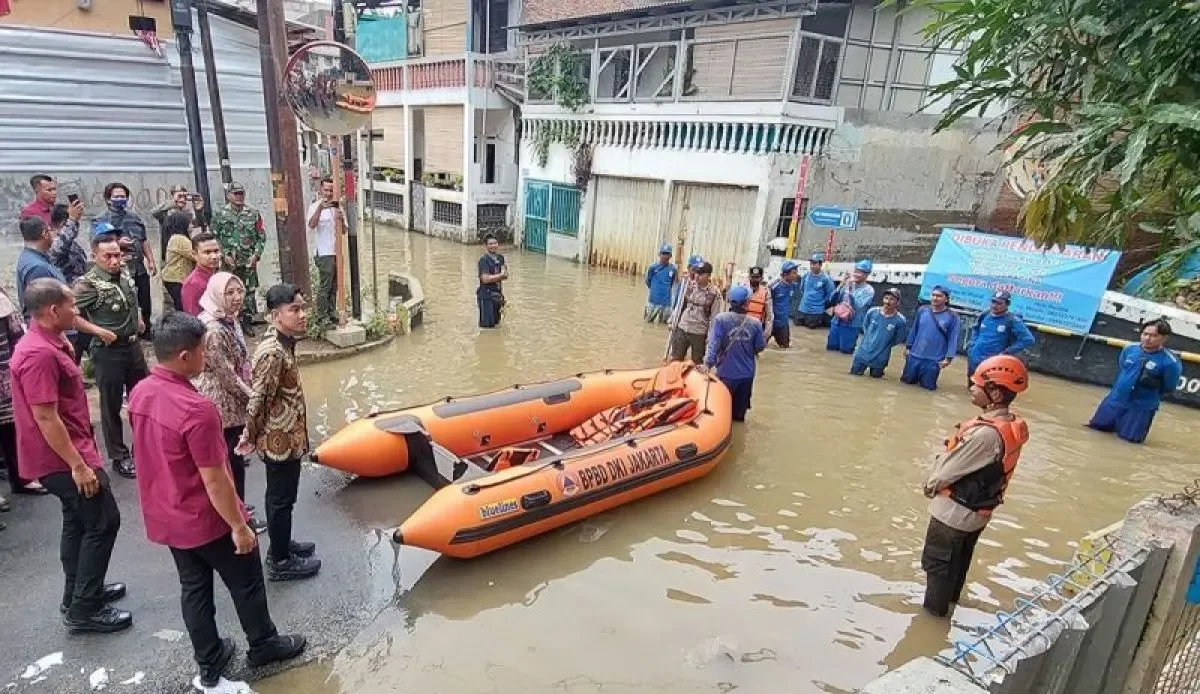 Wapres kunjungi warga terdampak banjir di Kampung Melayu dan Cawang