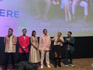 Meira Anastasia dan Ernest Prakarsa buat film bersama