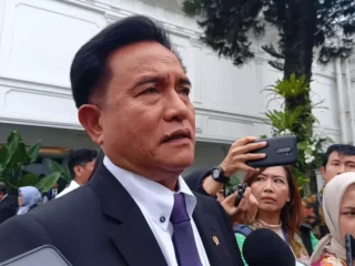 Yusril soal rencana Prabowo beri kesempatan koruptor bertobat, "Itu kewenangan Presiden"
