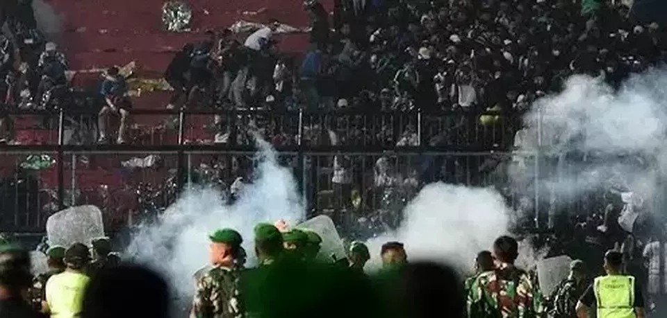 Bentrokan suporter sepak bola picu kerusuhan di Guinea. (YouTube.com/DNAIndiaNews)