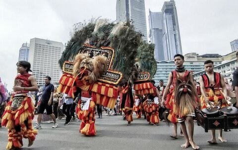 Reog Ponorogo sedang atraksi.