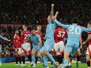 MU tumbang di kandang, derby Liverpool vs Everton ditunda akibat badai 'Darragh'