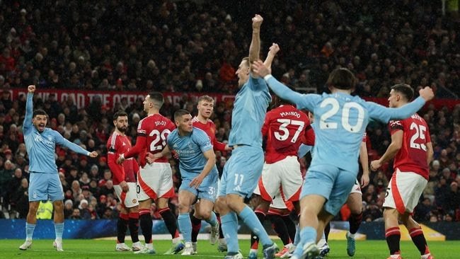 Manchester United tumbang 2-3 dari Nottingham Forest di Old Trafford (Action Images via Reuters/Lee Smith)