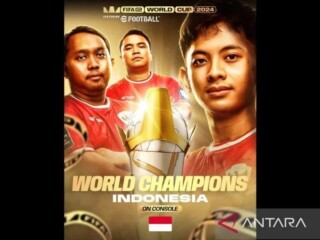 Indonesia sukses menjuarai Piala Dunia Gim Elektronik Sepak Bola FIFA atau FIFAe World Cup 2024 untuk kategori konsol setelah mengalahkan Brasil pada laga final yang digelar di Arab Saudi, Kamis (12/12/2024) malam. ANTARA/HO-FIFAe