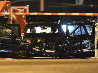 Teror !!! Melaju kencang, mobil SUV tabrak pasar Natal: Dua tewas, 68 terluka