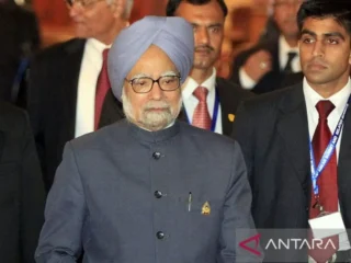 Pelopor liberalisasi ekonomi  dan Mantan PM India Manmohan Singh tutup usia