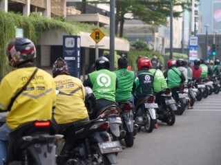 Komisi ojol 8 persen fokus roda dua, roda empat menyusul