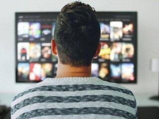 Mayoritas pengguna di AS nonton YouTube melalui TV, bukan Ponsel