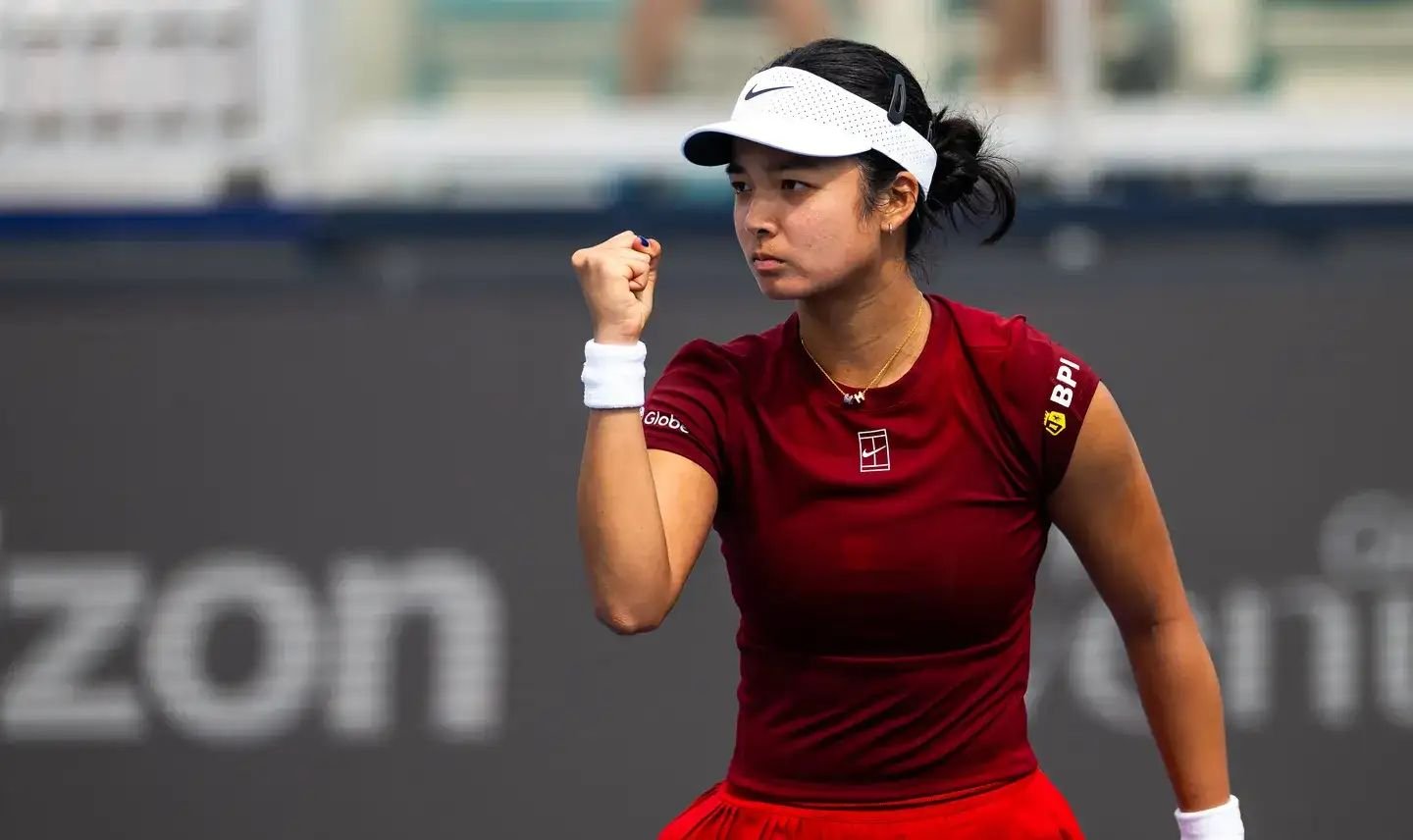 Remaja Filipina, Alexandra Eala ke semifinal usai taklukkan Iga Swiatek di Miami Open