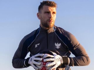 Cara unik ‘benteng’ terakhir Timnas Indonesia Maarten Paes, fokus hadapi Australia