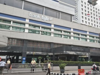 Usai penggeledahan rumah Ridwan Kamil, KPK tetapkan Dirut Bank BJB sebagai tersangka