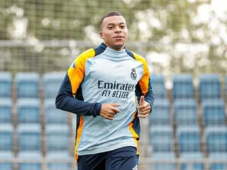 Akibat ‘gangguan lambung’, Kylian Mbappe dirawat di rumah sakit 